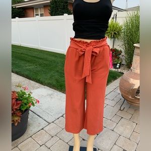 Sho Sho capri orange pants sise M 23”. inseam